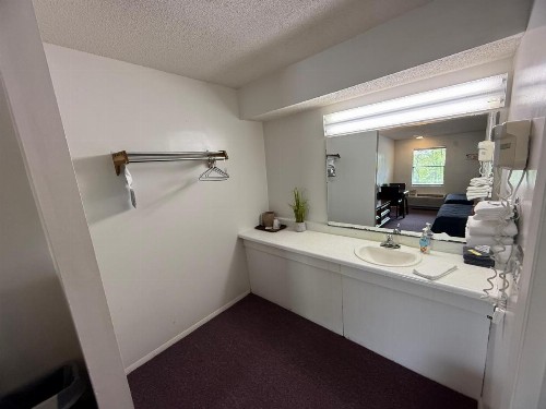 Scottish Inns Motel - Osage Beach - image 8