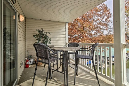Cozy Condo with Dock and Pool on Lake of the Ozarks!