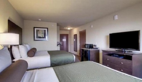 AmericInn by Wyndham Oshkosh - image 13