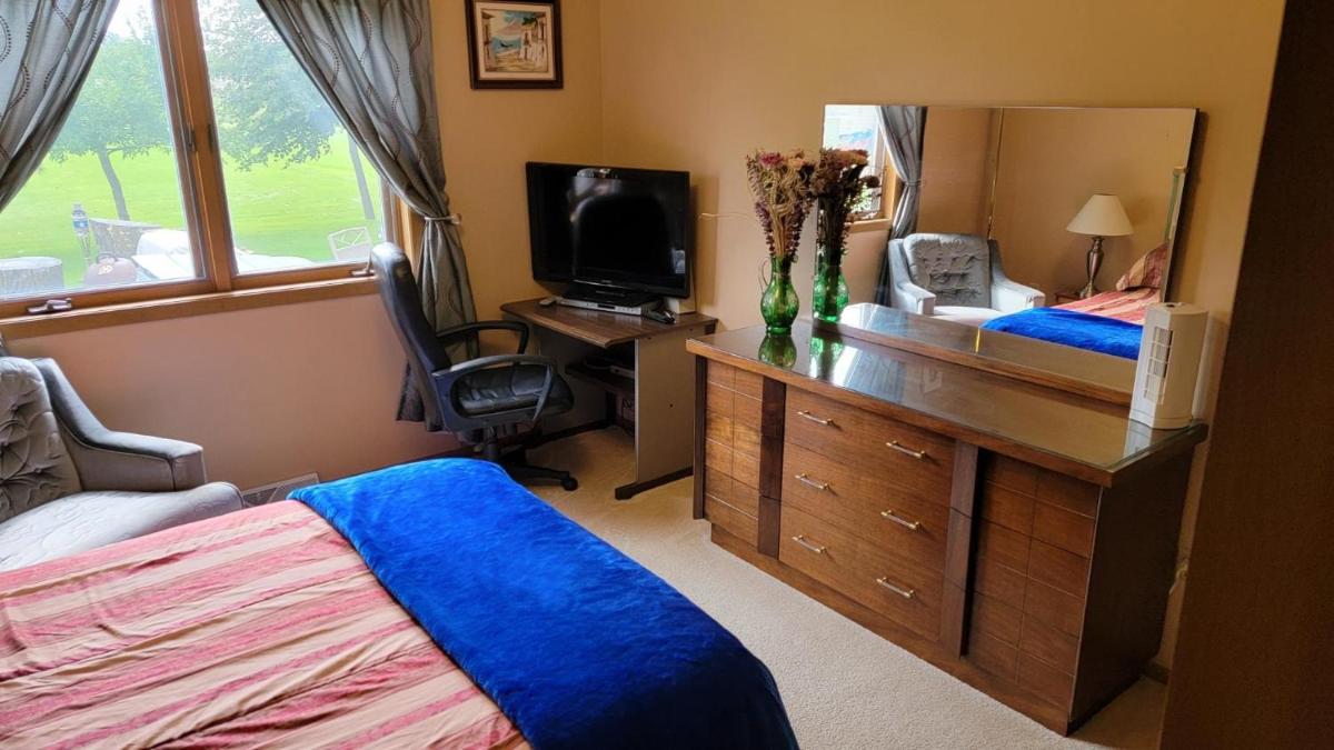 Moreland Air Venture Rooms - image 4