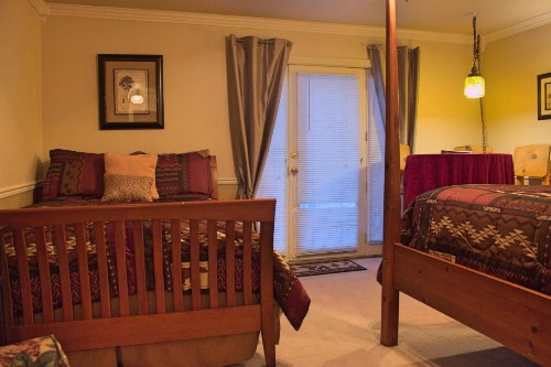 Black Bear Manor - image 15