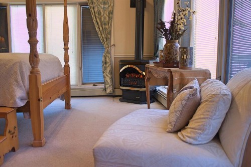 Black Bear Manor - image 32
