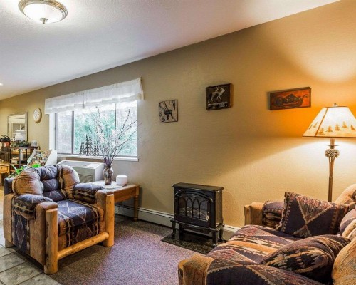 Quality Inn - image 15
