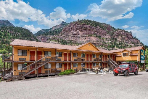 Quality Inn - image 9