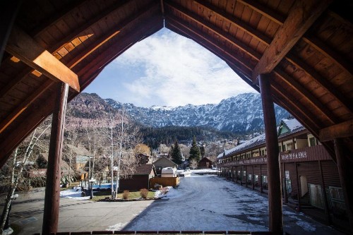 Twin Peaks Lodge & Hot Springs - image 13