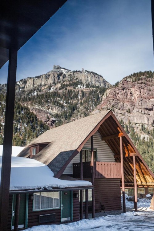 Twin Peaks Lodge & Hot Springs - image 19