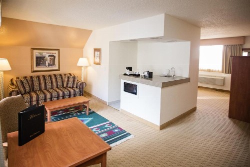 Twin Peaks Lodge & Hot Springs - image 23