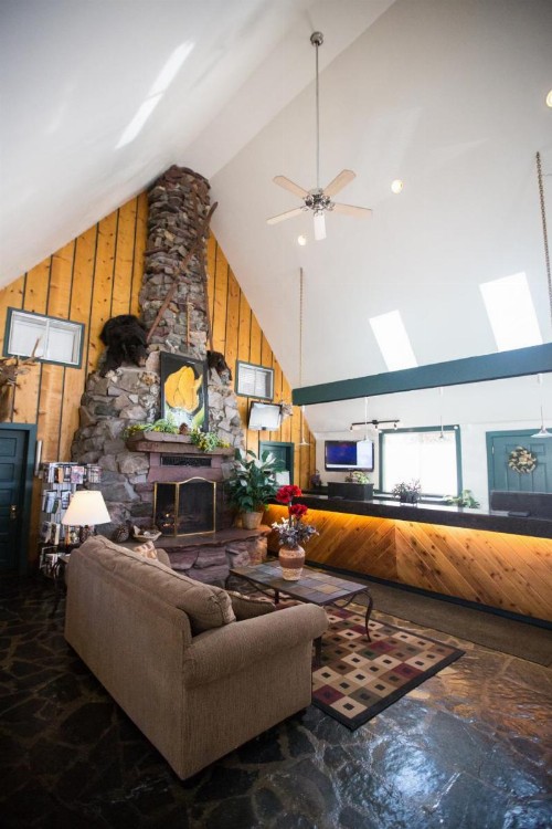 Twin Peaks Lodge & Hot Springs - image 50