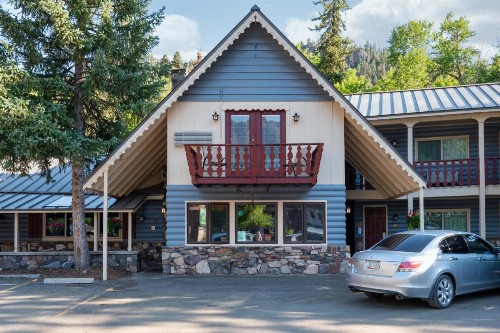 Box Canyon Lodge and Hot Springs - image 16