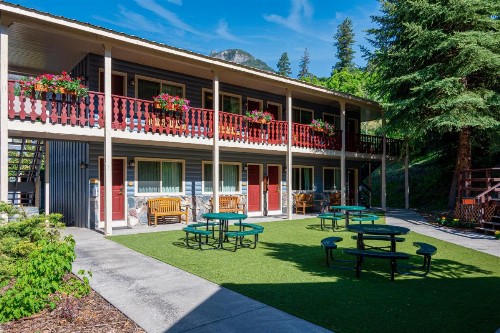 Box Canyon Lodge and Hot Springs - image 31