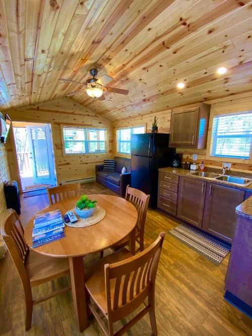Ouray Riverside Resort - Inn & Cabins - image 41