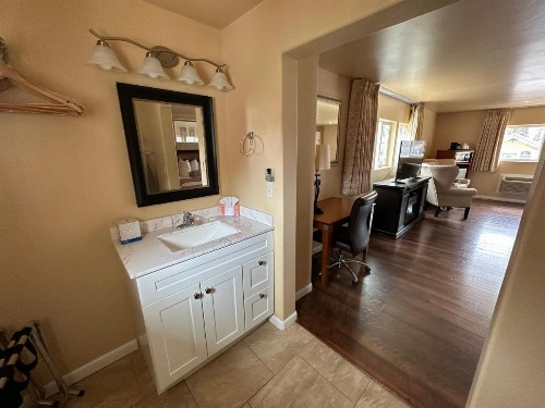 Abram Inn & Suites - image 16
