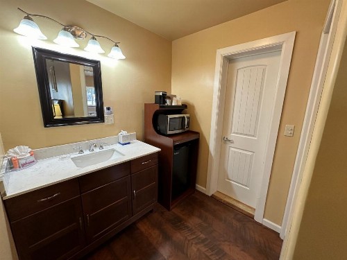 Abram Inn & Suites - image 36