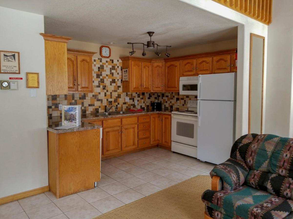 Alpenglow Vacation Rentals - image 7