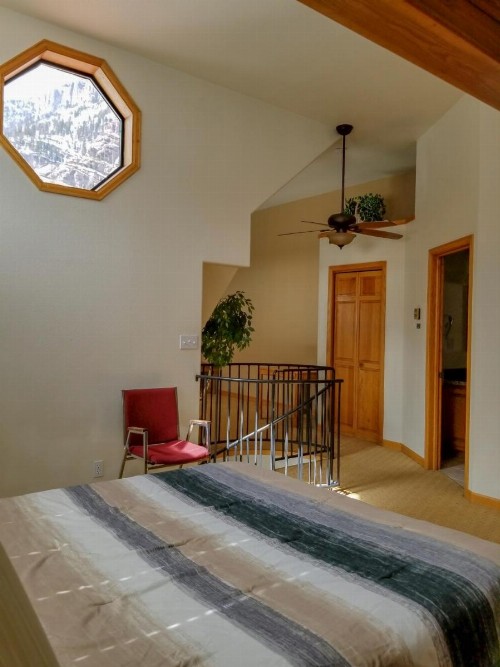 Alpenglow Vacation Rentals - image 8