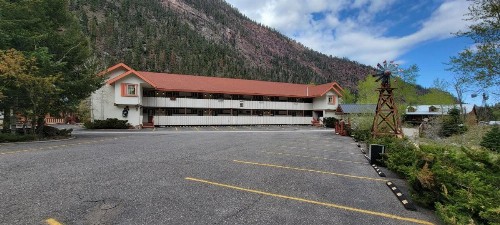 Hot Springs Inn - image 29