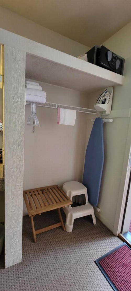 Hot Springs Inn - image 37