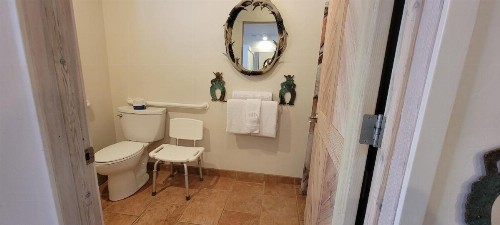 Hot Springs Inn - image 39