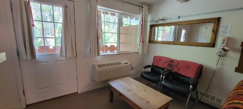 Hot Springs Inn - image 44