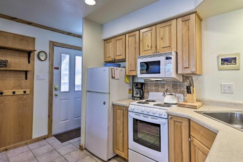 Inviting Ouray Getaway 1 Block from Main Street! - image 10