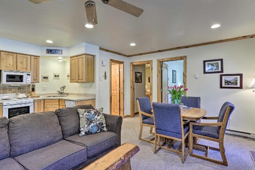 Inviting Ouray Getaway 1 Block from Main Street! - image 6