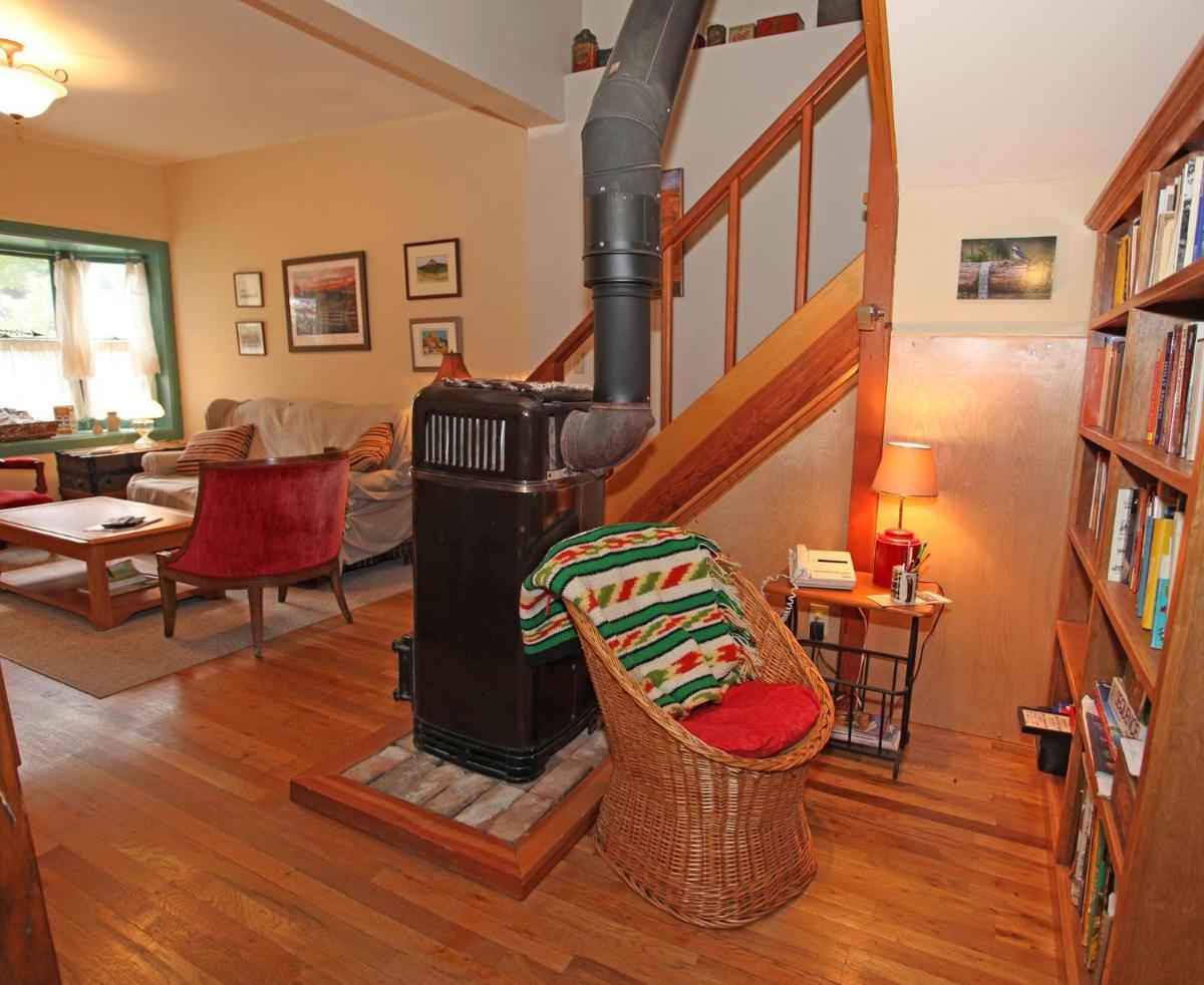 Garden Cottage - image 6
