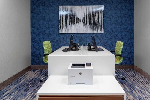 Hampton Inn & Suites Overland Park South - image 10