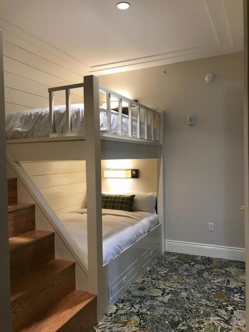 The Inn at Meadowbrook - image 22