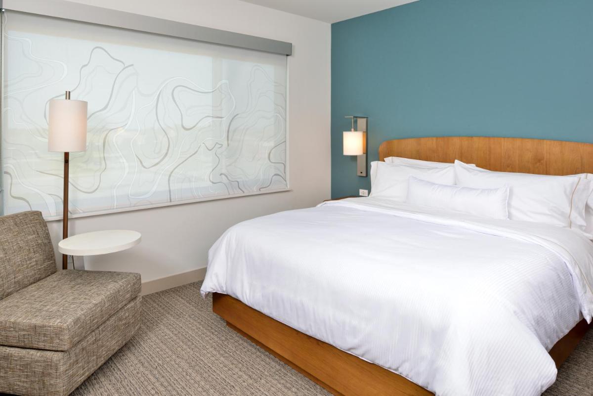 Element by Westin Kansas City/Overland Park - image 2