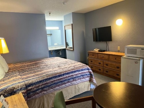 Best Budget Inn Owatonna - image 6