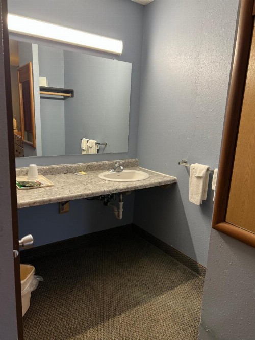 Best Budget Inn Owatonna - image 8