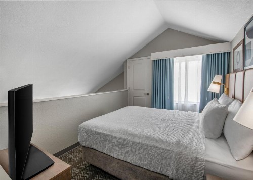 Residence Inn by Marriott Oxnard River Ridge - image 40