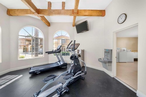 Best Western Oxnard Inn - image 10
