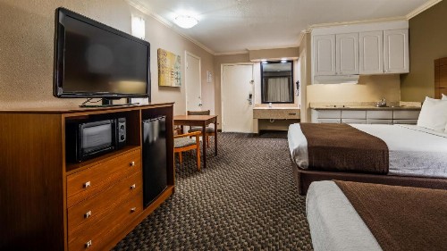Best Western Oxnard Inn - image 13
