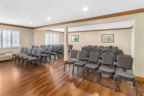 Best Western Oxnard Inn - image 24