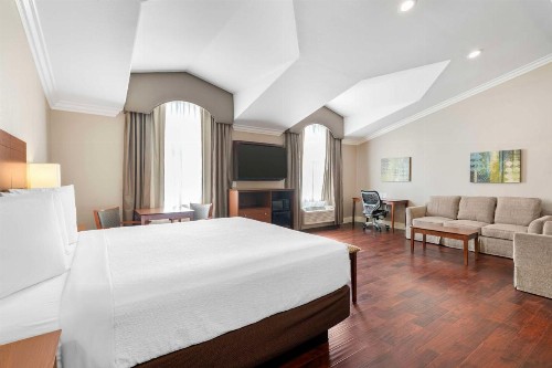 Best Western Oxnard Inn - image 28