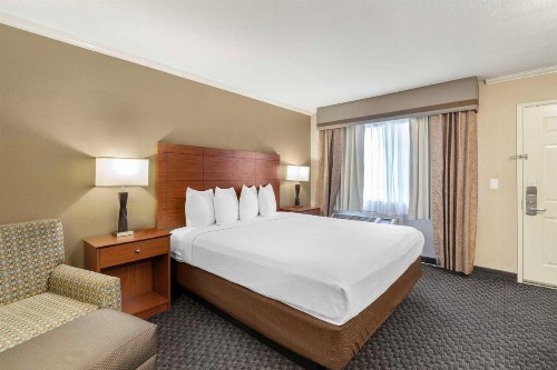 Best Western Oxnard Inn - image 45