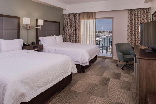 Hampton Inn Channel Islands Harbor - image 26