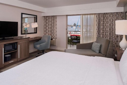 Hampton Inn Channel Islands Harbor - image 27