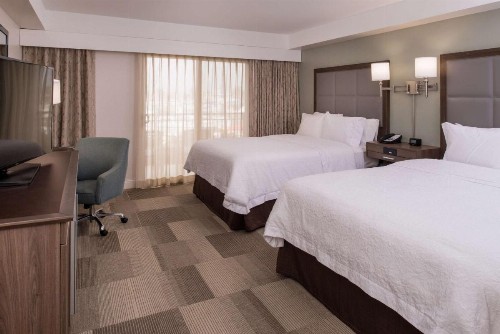 Hampton Inn Channel Islands Harbor - image 28