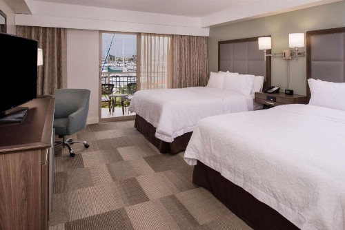 Hampton Inn Channel Islands Harbor - image 32