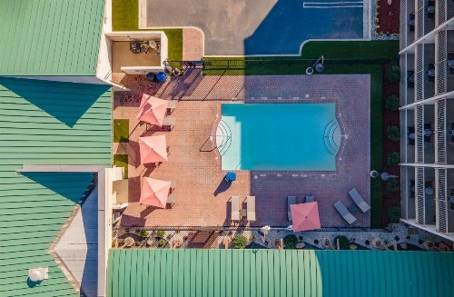 Hampton Inn Channel Islands Harbor - image 40