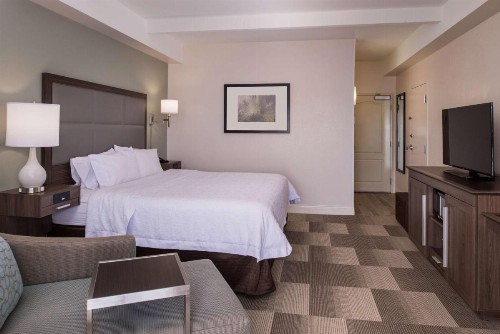 Hampton Inn Channel Islands Harbor - image 44