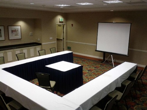 Hilton Garden Inn Oxnard/Camarillo - image 33