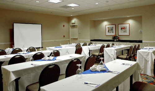 Hilton Garden Inn Oxnard/Camarillo - image 35