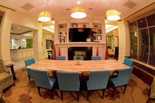 Hilton Garden Inn Oxnard/Camarillo - image 6