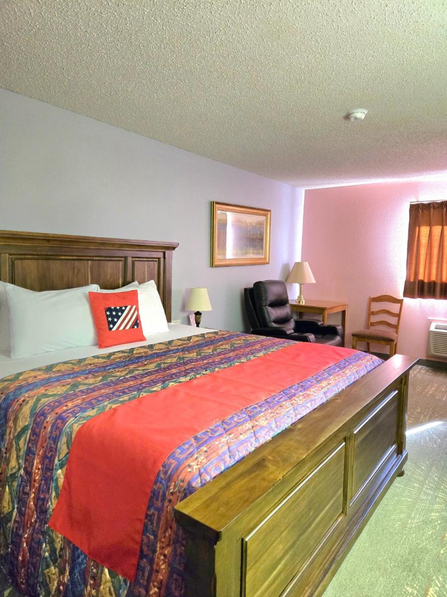 OYO Hotel Ozark MO Hwy 65 - main image