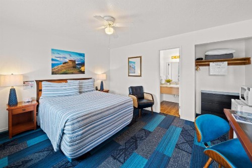 Surf & Sand Inn - image 12