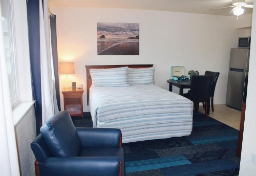 Surf & Sand Inn - image 15