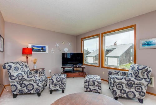 Two Views Vacation Home - image 3
